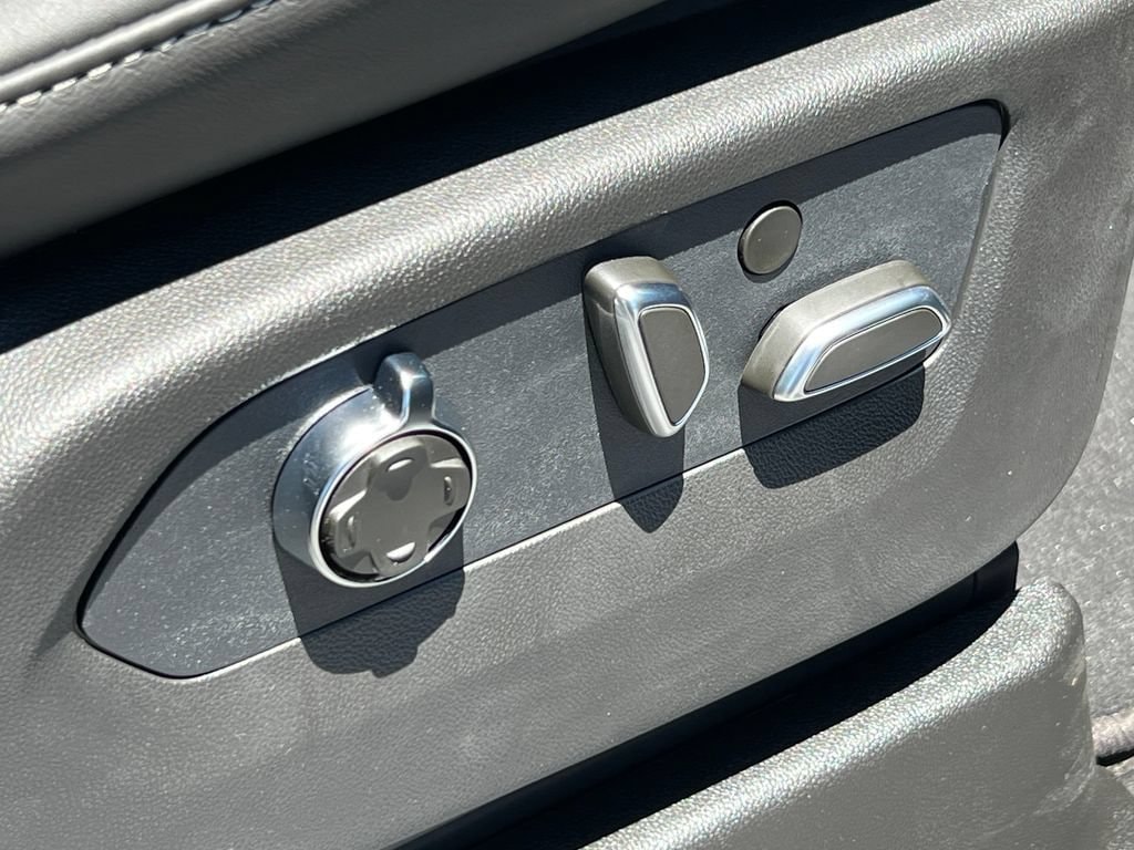 2026 Cadillac Escalade Platinum Luxury - Photo 33
