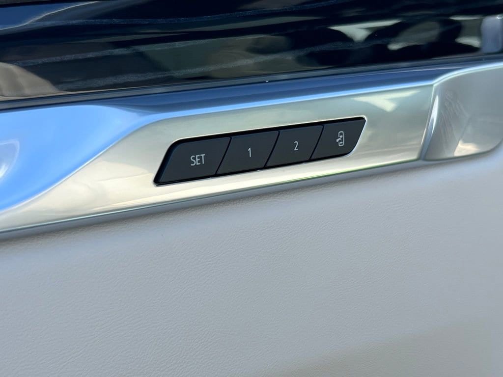 2026 Cadillac Escalade Sport - Photo 8