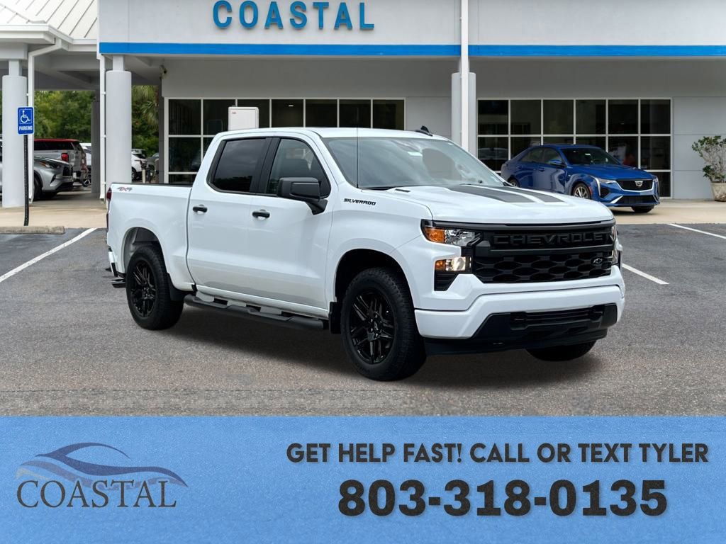 2025 Chevrolet Silverado 1500 Custom photo 3