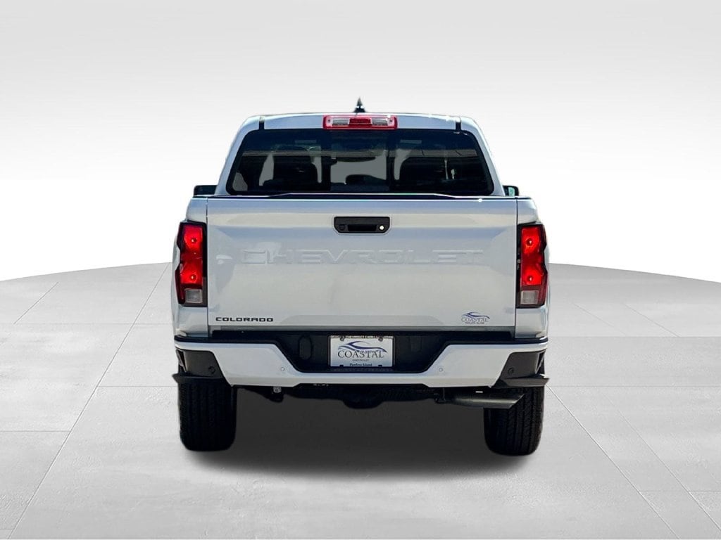 2026 Chevrolet Colorado LT - Photo 11