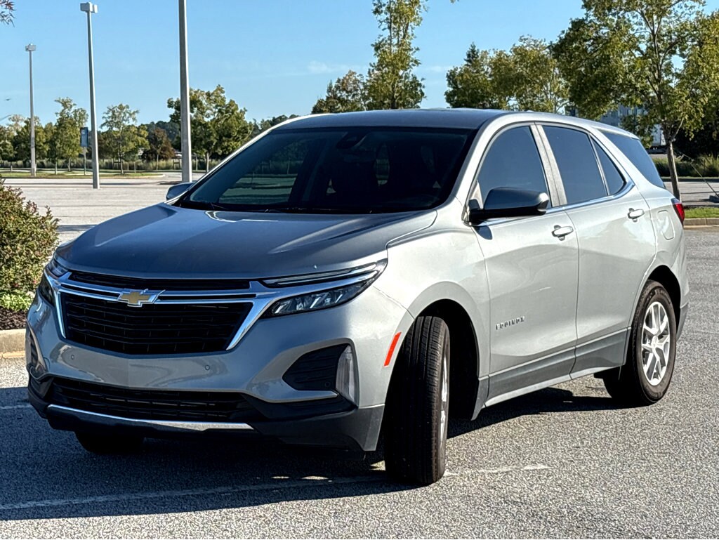 2023 Chevrolet Equinox LT photo 3