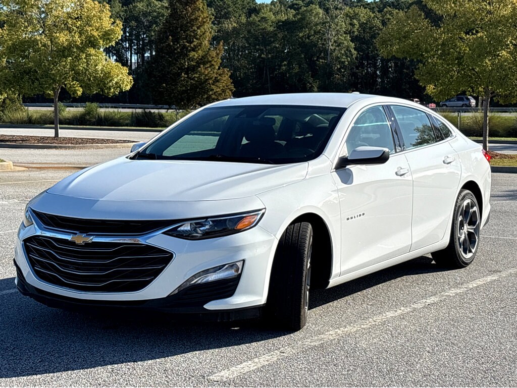 2024 Chevrolet Malibu 1LT photo 3