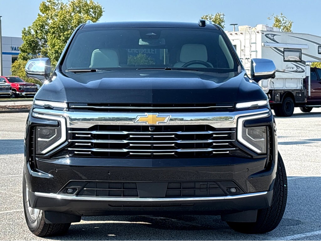 2025 Chevrolet Tahoe Premier photo 2
