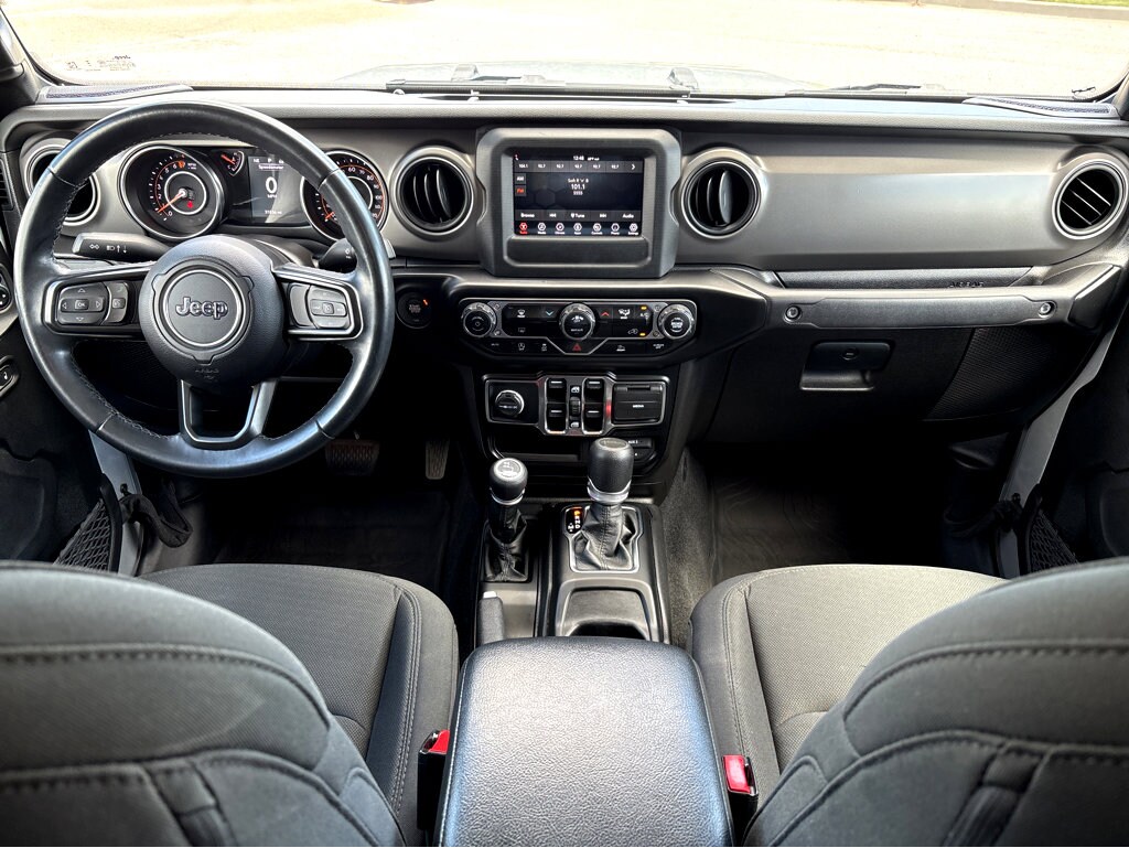 2022 Jeep Gladiator Willys photo 4