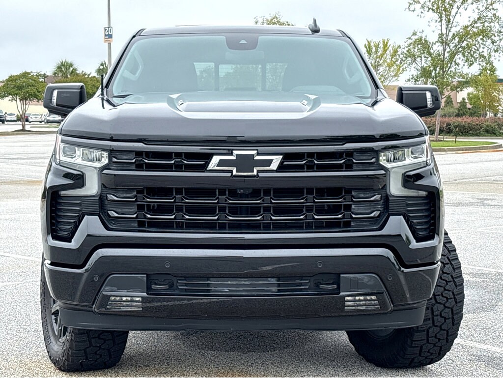 2024 Chevrolet Silverado 1500 RST photo 2