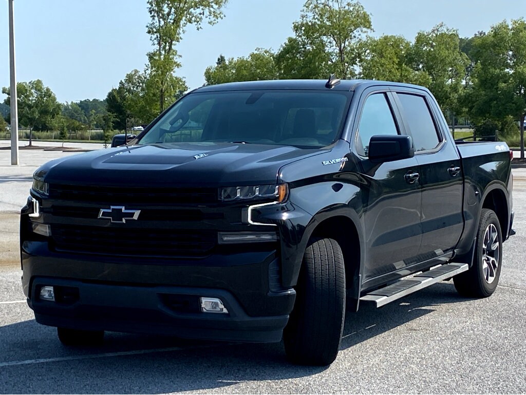 2021 Chevrolet Silverado 1500 RST photo 3