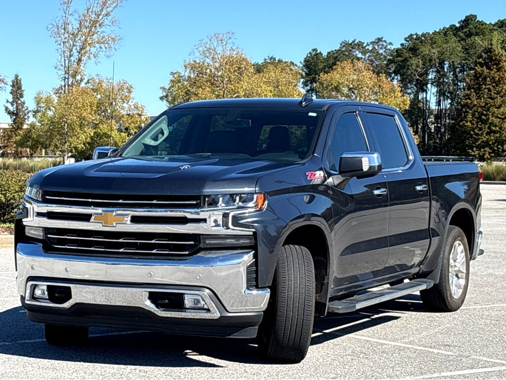 2021 Chevrolet Silverado 1500 LTZ photo 3