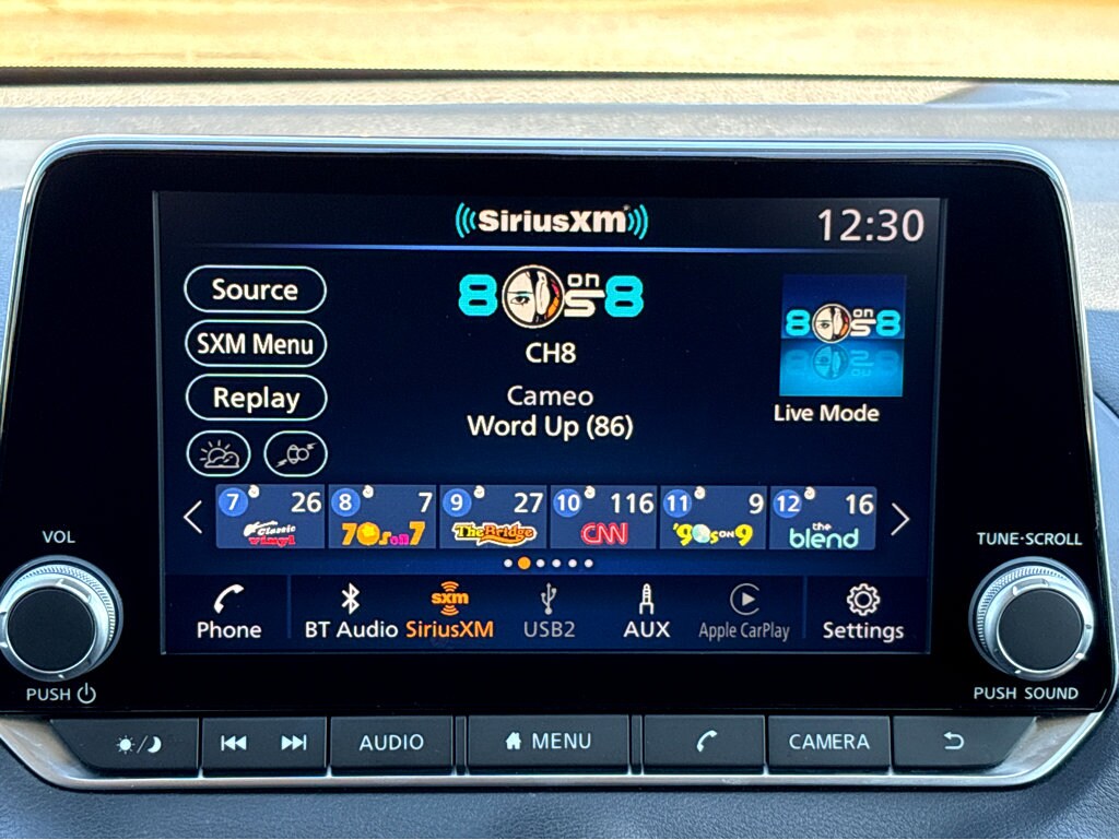 2023 Nissan Sentra SV photo 4