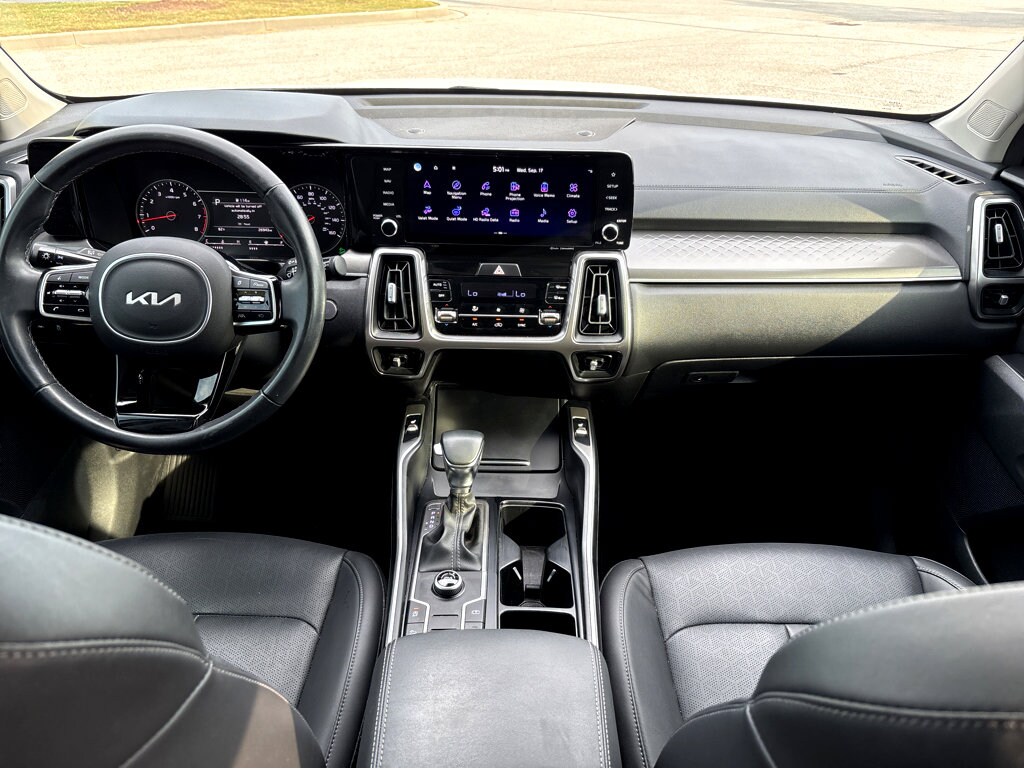 2023 Kia Sorento S photo 4