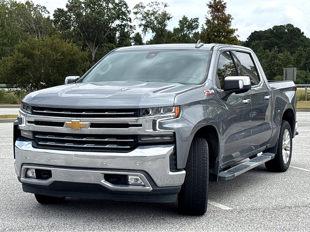 2021 Chevrolet Silverado 1500 LTZ photo 3