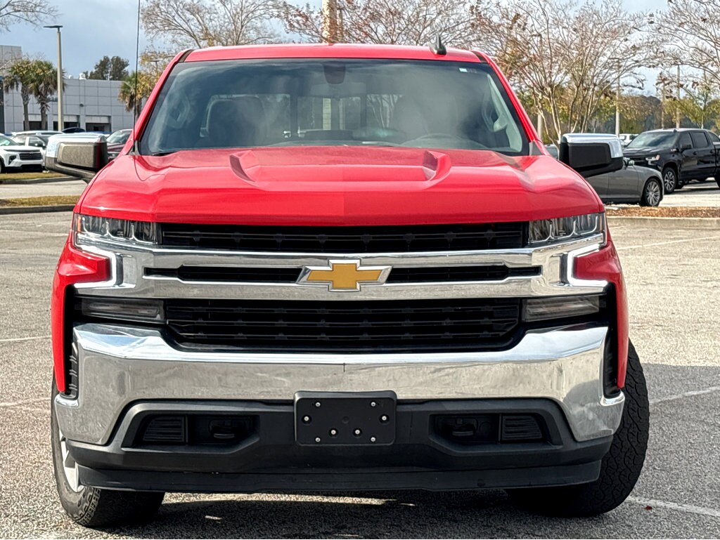 2022 Chevrolet Silverado 1500 LT photo 2