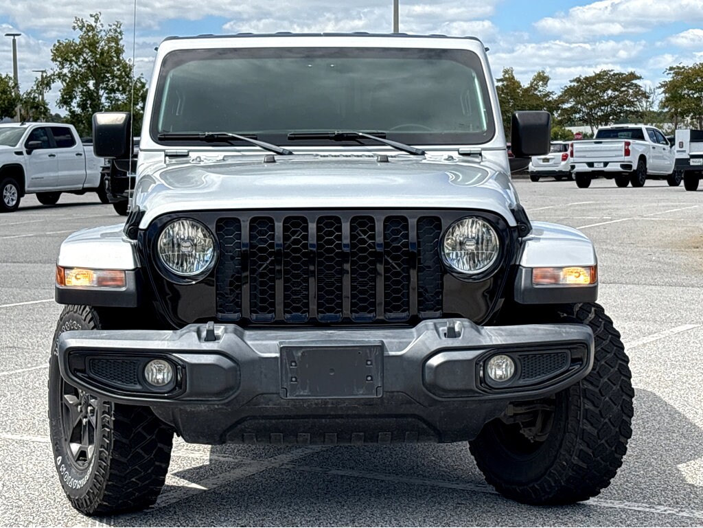 2022 Jeep Gladiator Willys photo 2