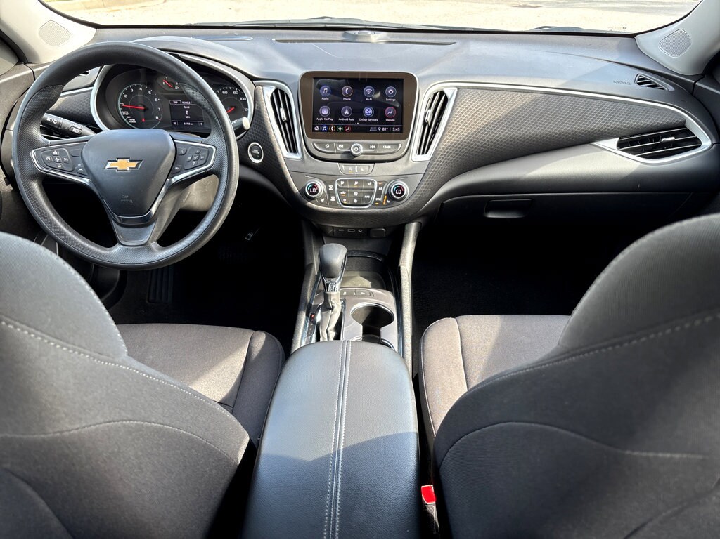 2024 Chevrolet Malibu 1LT photo 4