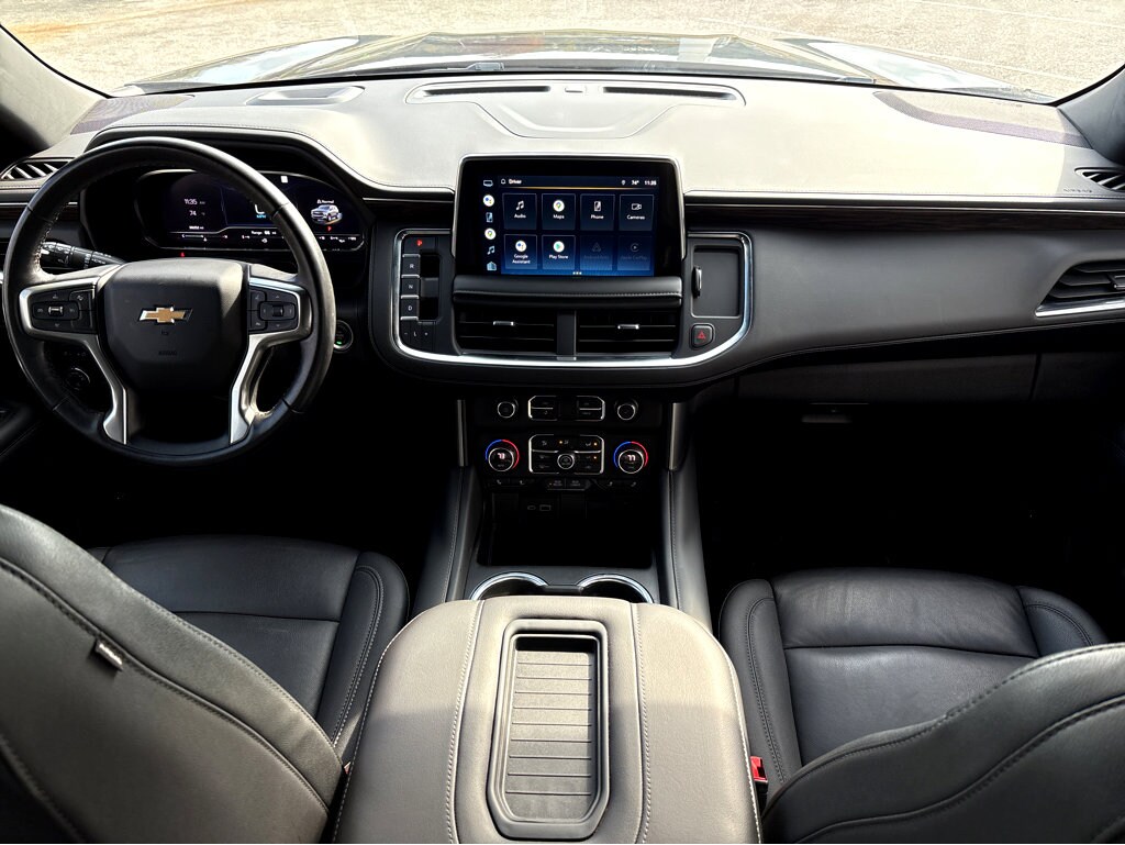 2022 Chevrolet Suburban LT photo 4