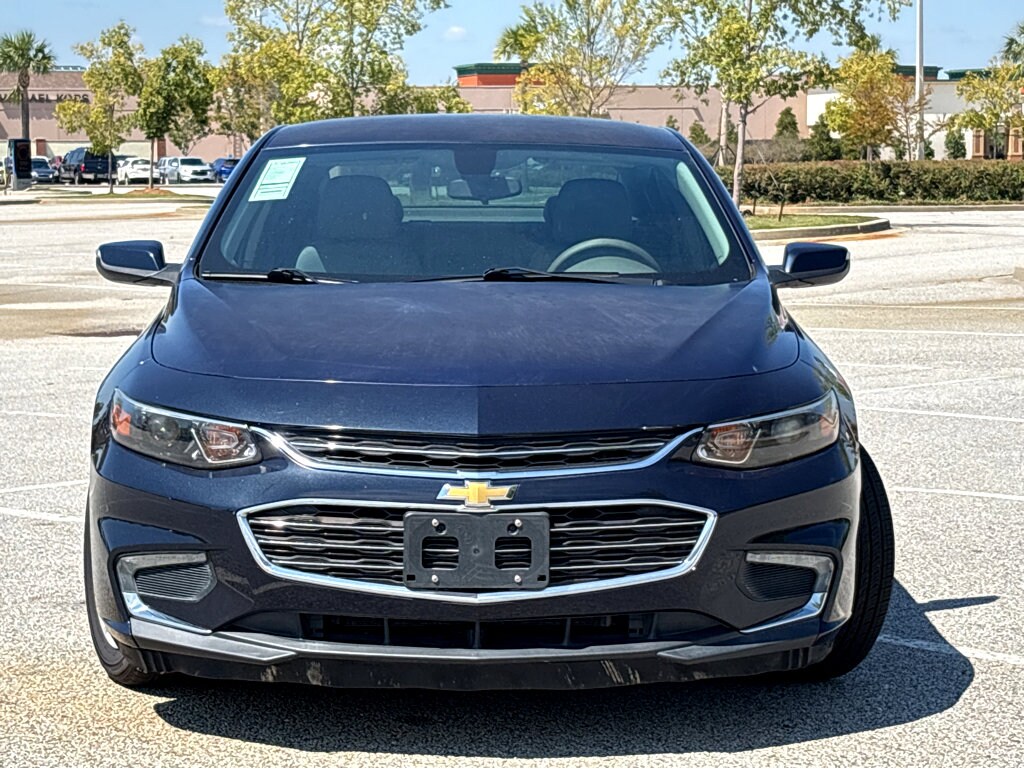 2016 Chevrolet Malibu 1LT photo 2