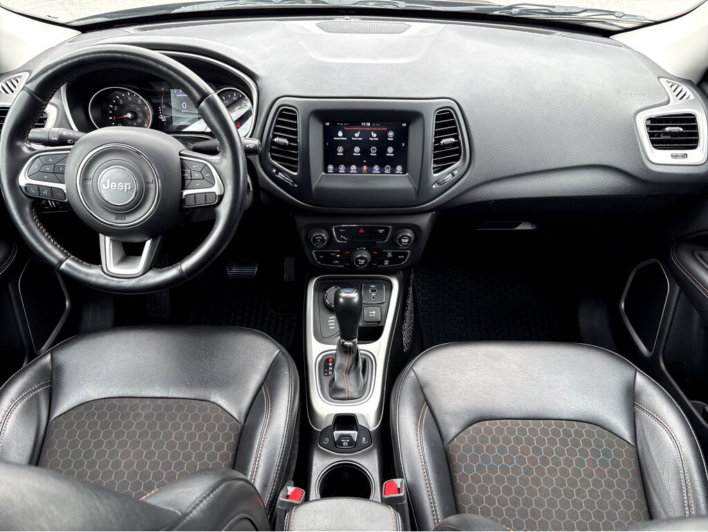 2020 Jeep Compass Latitude photo 3