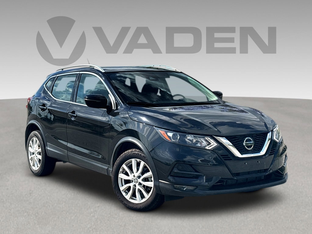 2022 Nissan Rogue Sport SV