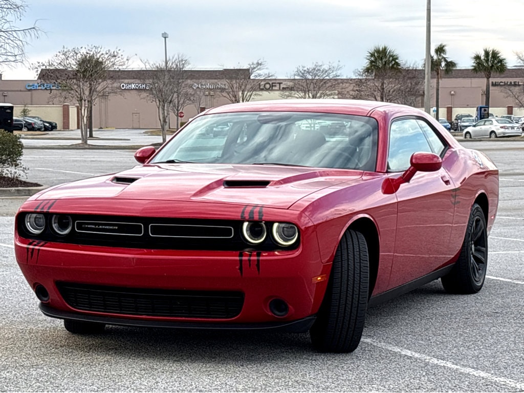Used 2015 Dodge Challenger SXT Coupe