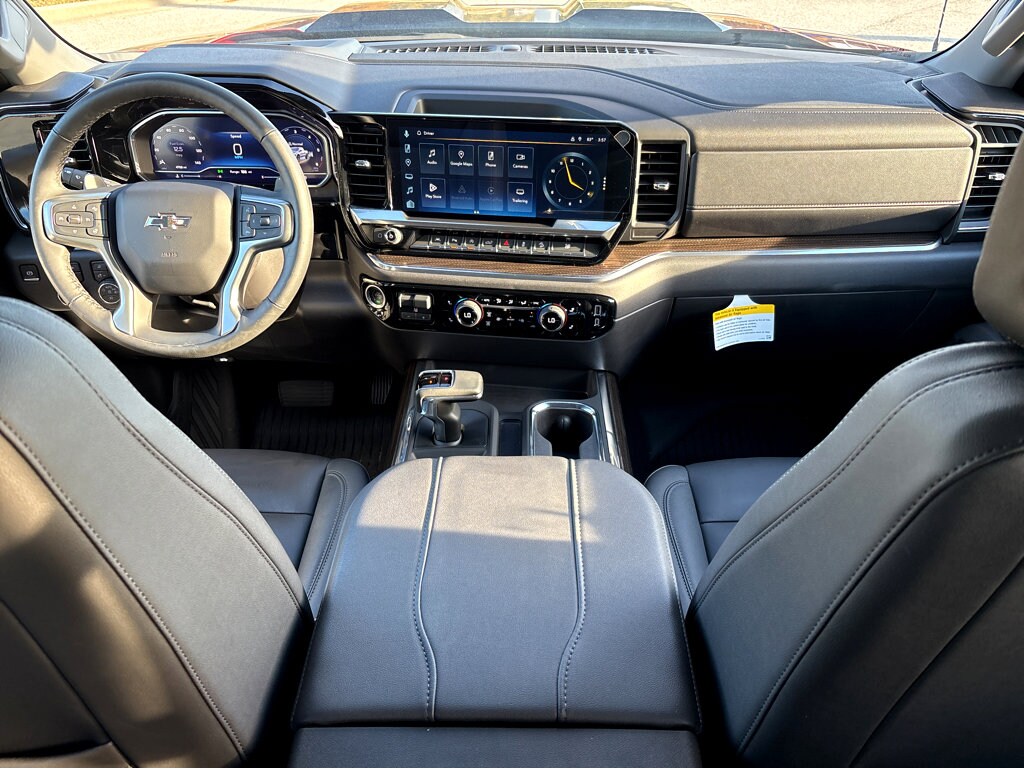 2025 Chevrolet Silverado 1500 LT Trail Boss photo 4