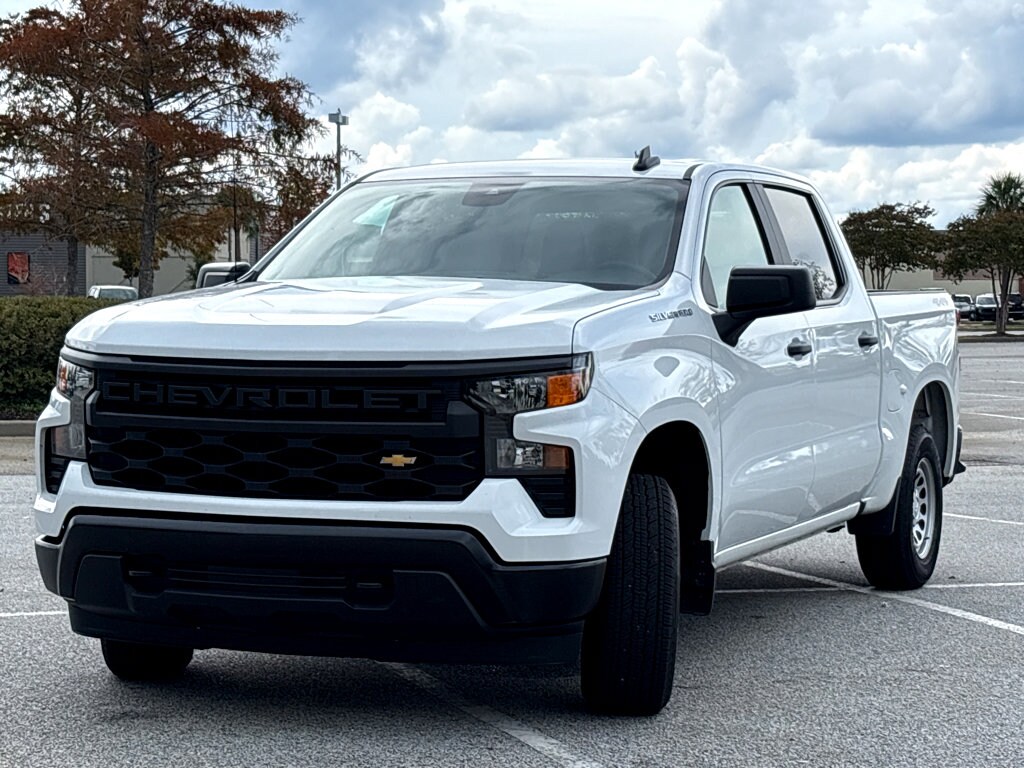 2024 Chevrolet Silverado 1500 Work Truck photo 3
