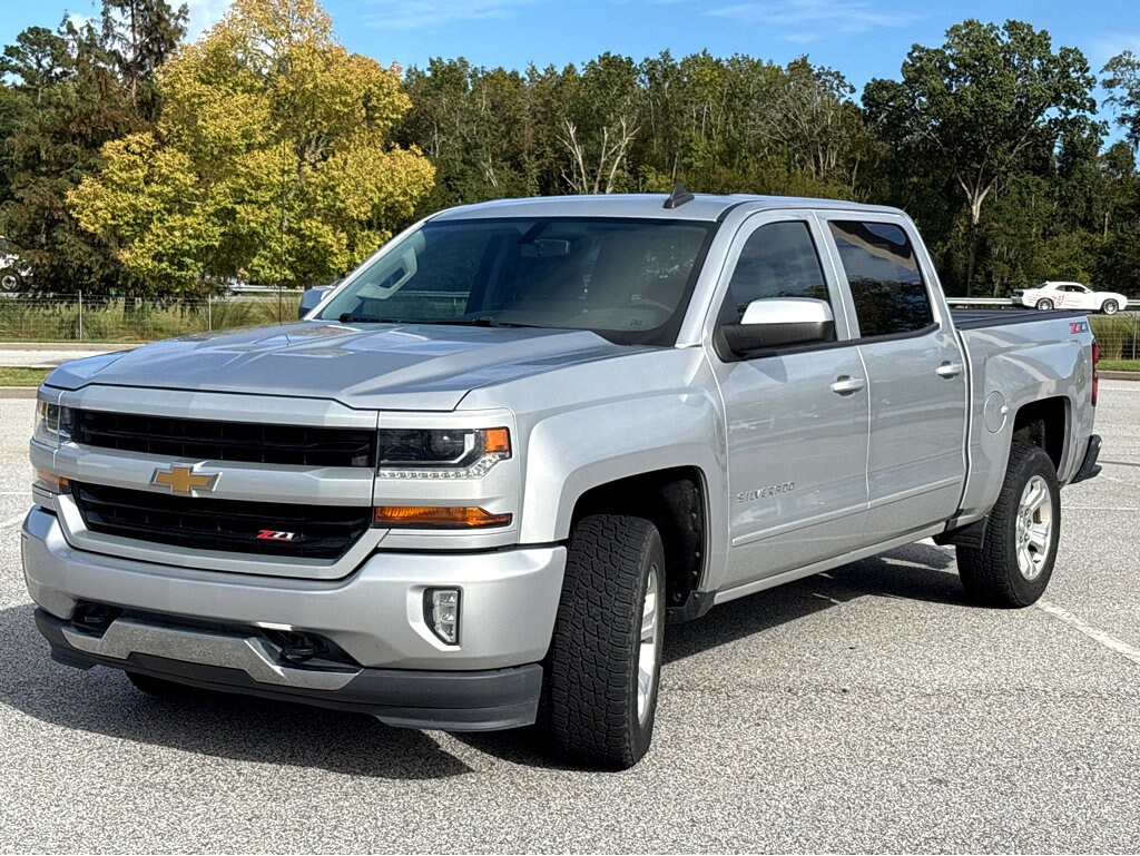 2018 Chevrolet Silverado 1500 photo 3