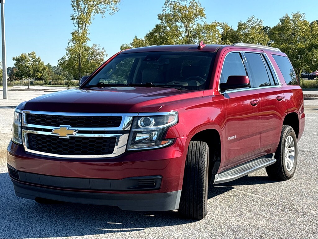 2018 Chevrolet Tahoe LT photo 3