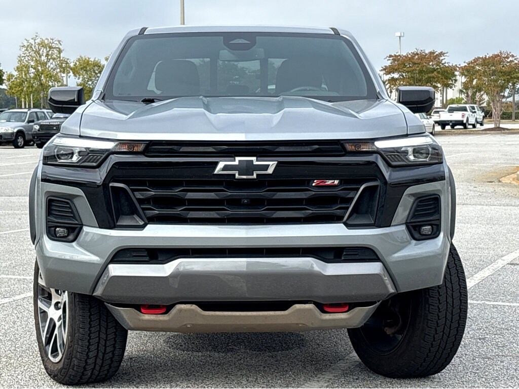 2023 Chevrolet Colorado Z71 photo 2