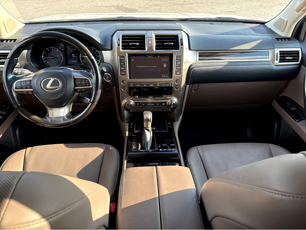 2021 Lexus GX 460 Premium photo 2