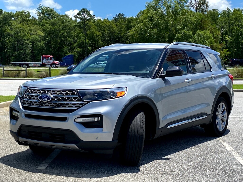 2023 Ford Explorer Limited photo 3