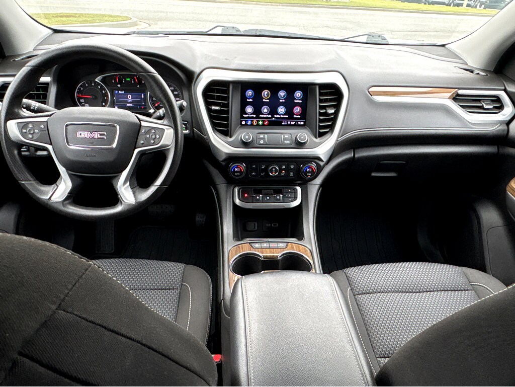 2022 Gmc Acadia SLE photo 3