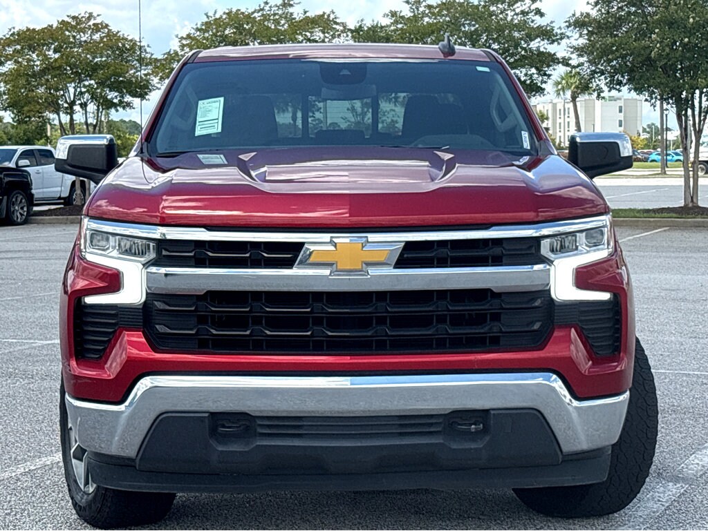 2024 Chevrolet Silverado 1500 LT photo 2