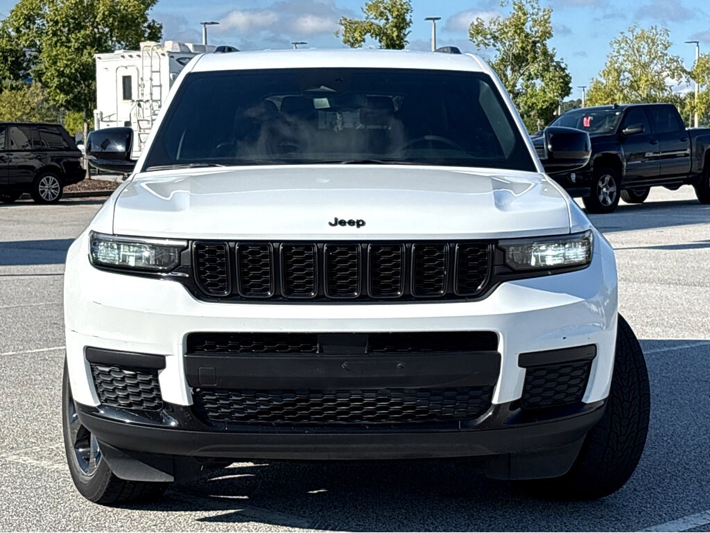 2023 Jeep Grand Cherokee Altitude photo 2