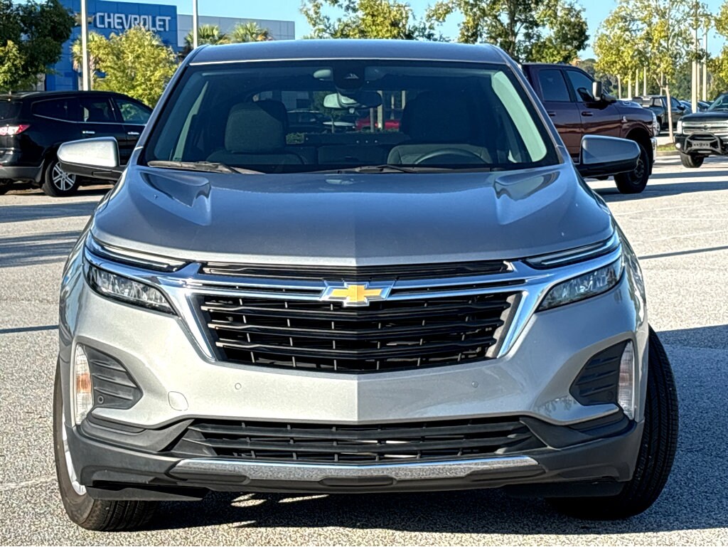 2023 Chevrolet Equinox LT photo 2