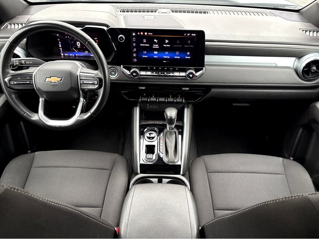 2023 Chevrolet Colorado LT photo 4