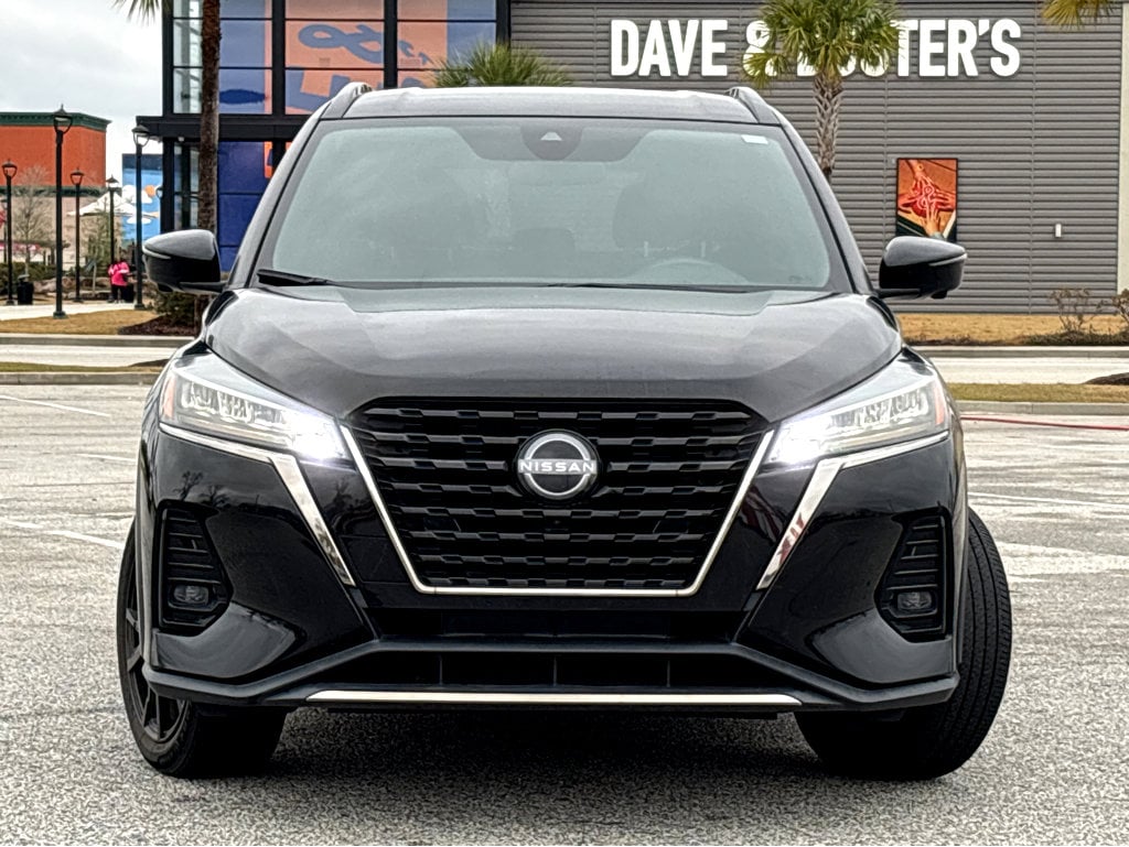 Used 2023 Nissan Kicks SR SUV