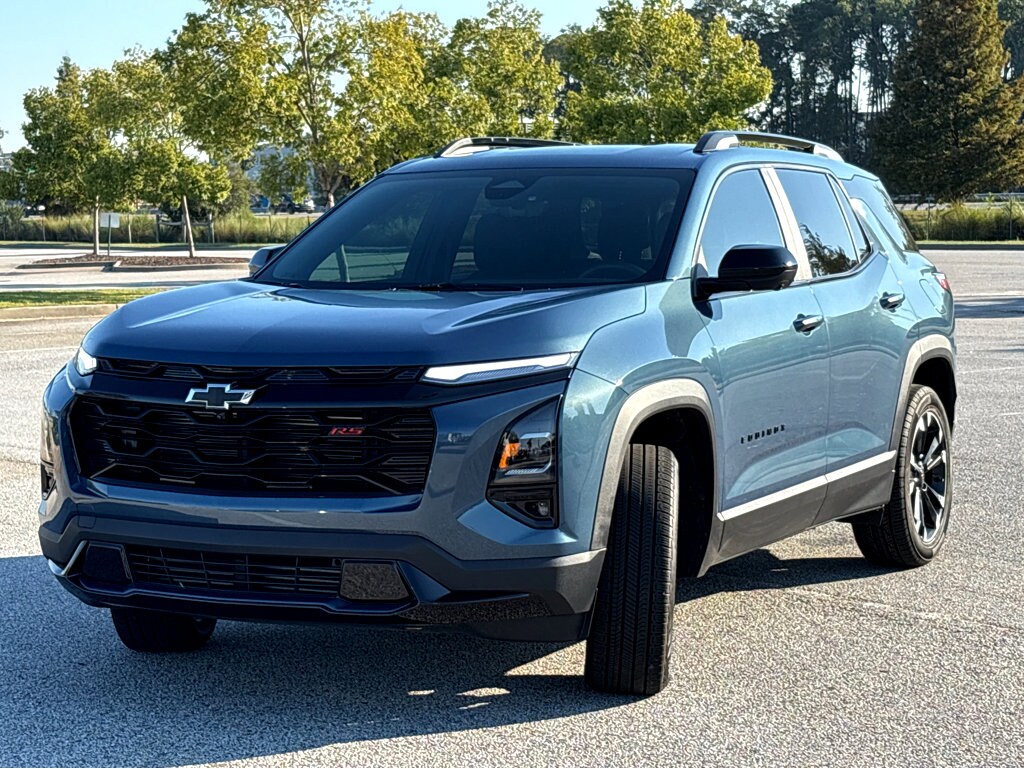 2025 Chevrolet Equinox RS photo 3