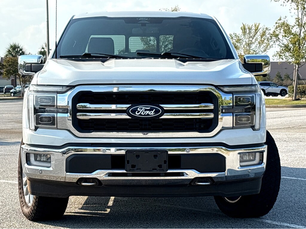 2024 Ford F-150 Lariat photo 2