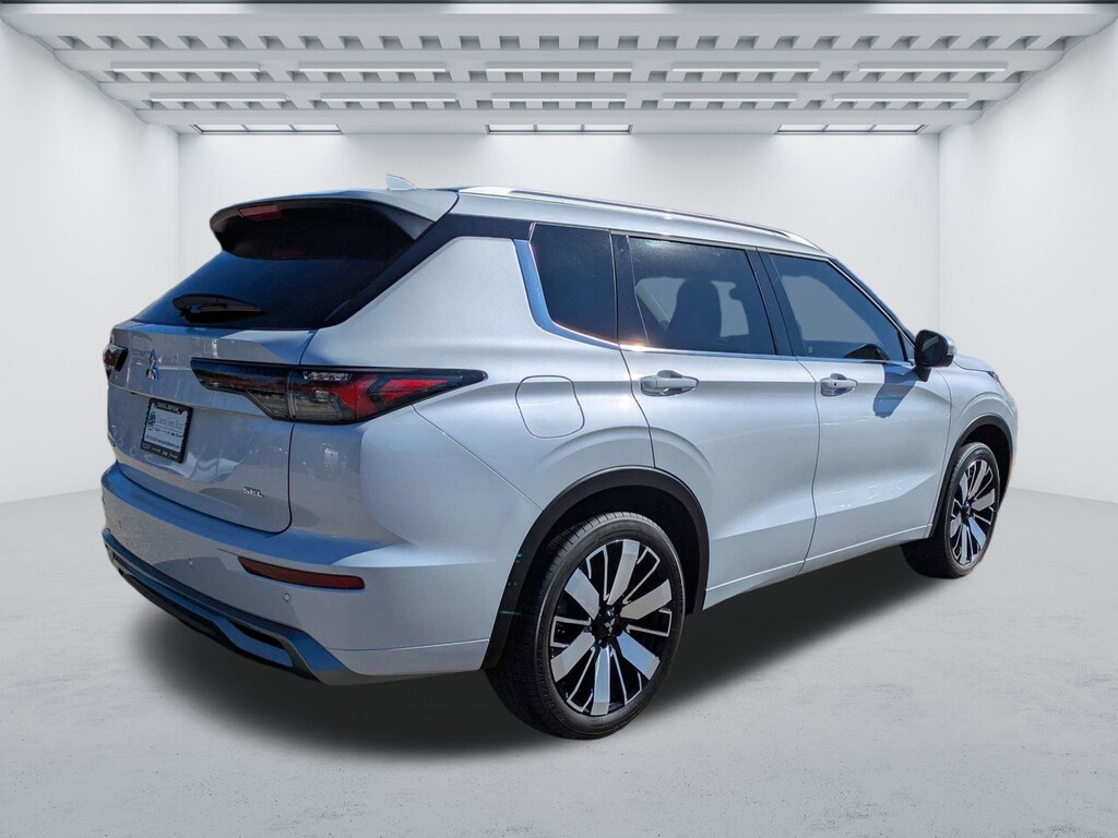 Used 2025 Mitsubishi Outlander SEL SUV