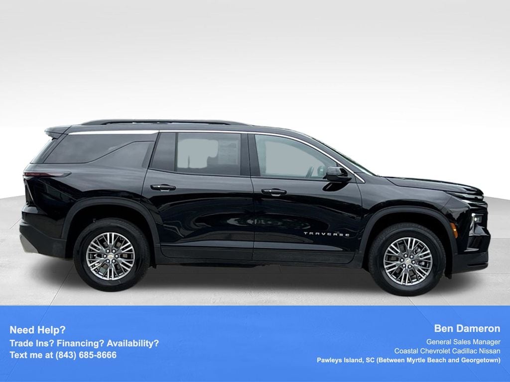 Used 2025 Chevrolet Traverse LT SUV