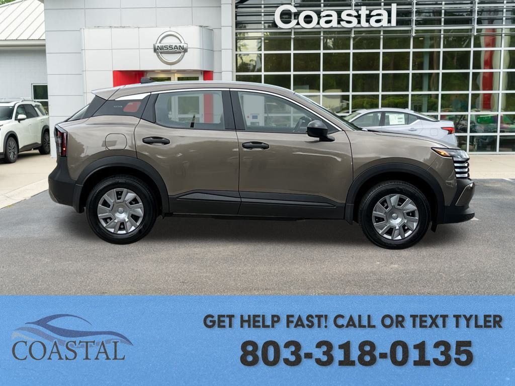 2026 Nissan Kicks S photo 4