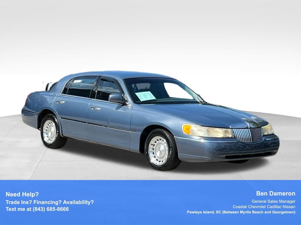 Used 1999 Lincoln Town Car Executive Sedan