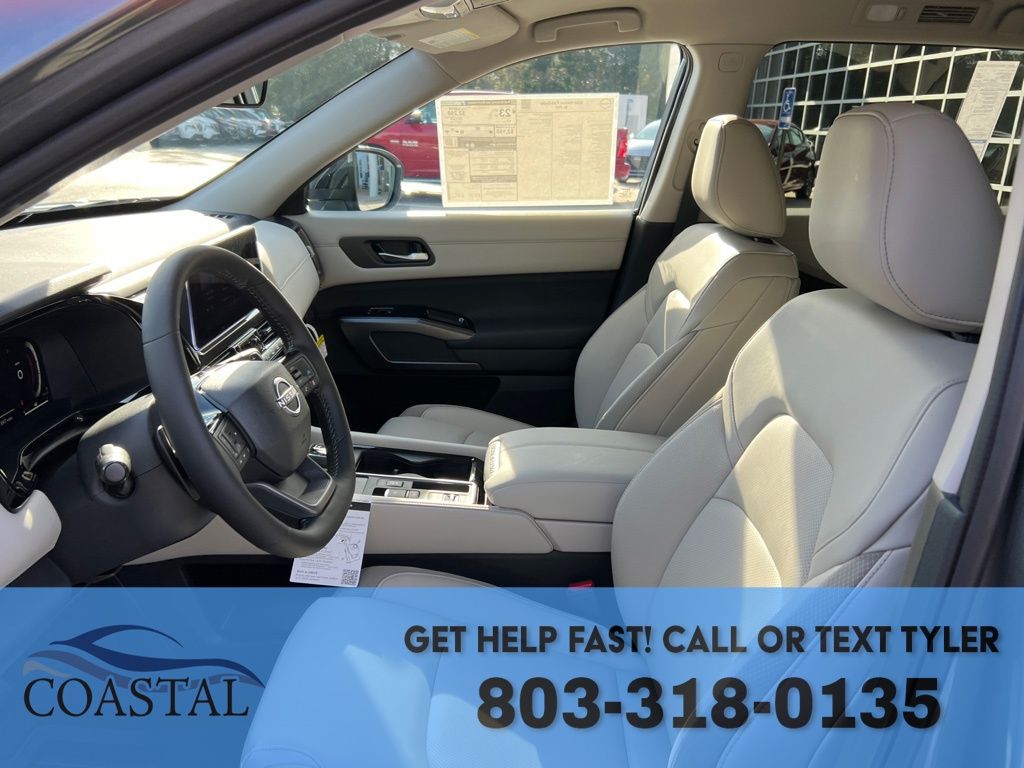 2026 Nissan Pathfinder SL SUV