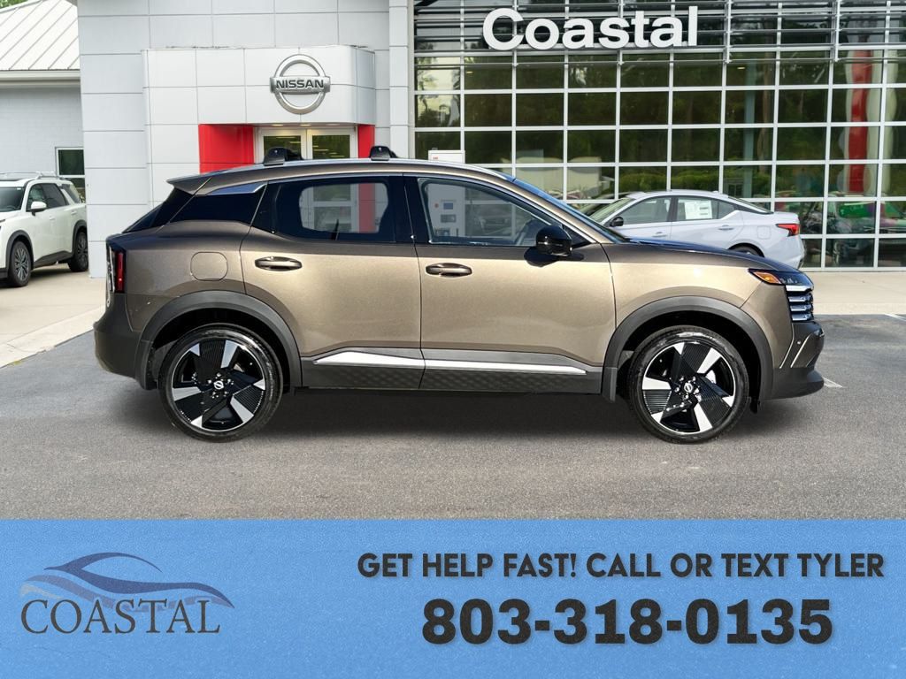 2026 Nissan Kicks SR photo 2