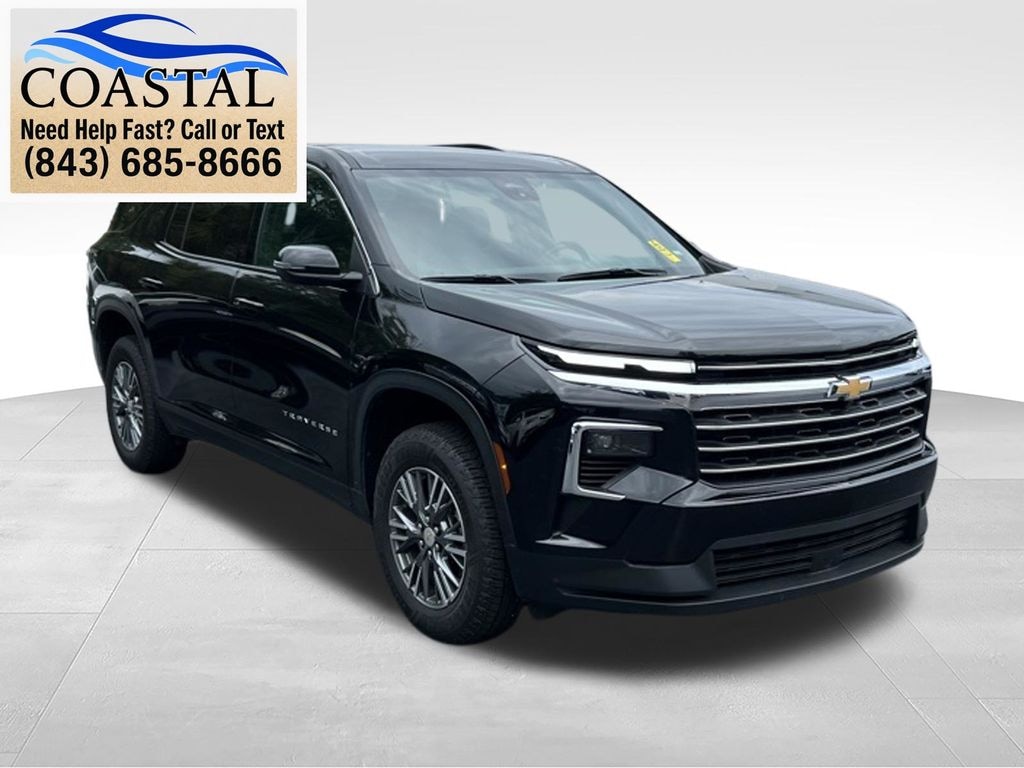 Used 2025 Chevrolet Traverse LT SUV
