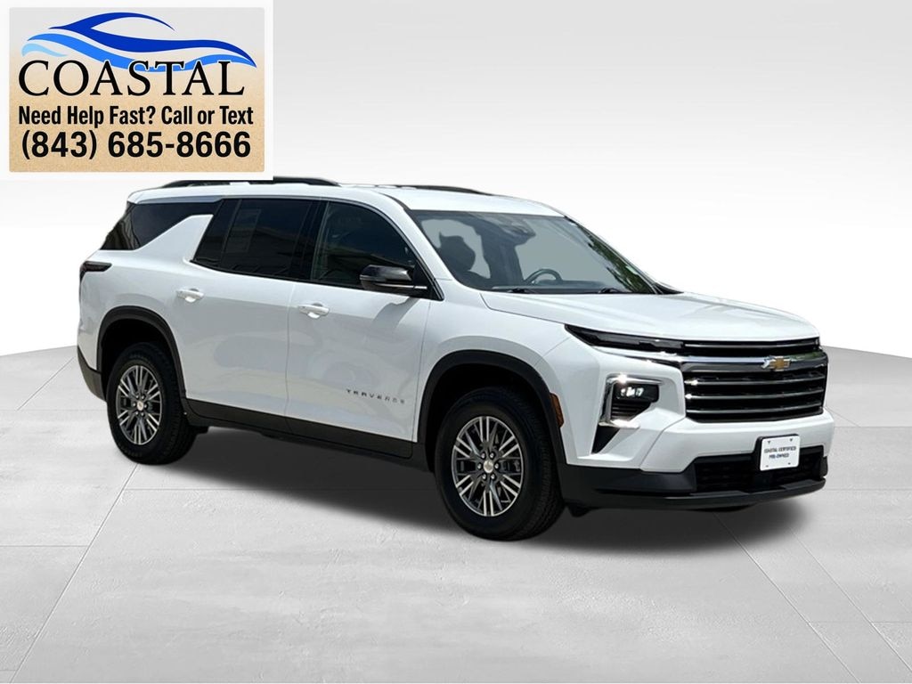 Used 2025 Chevrolet Traverse LT SUV