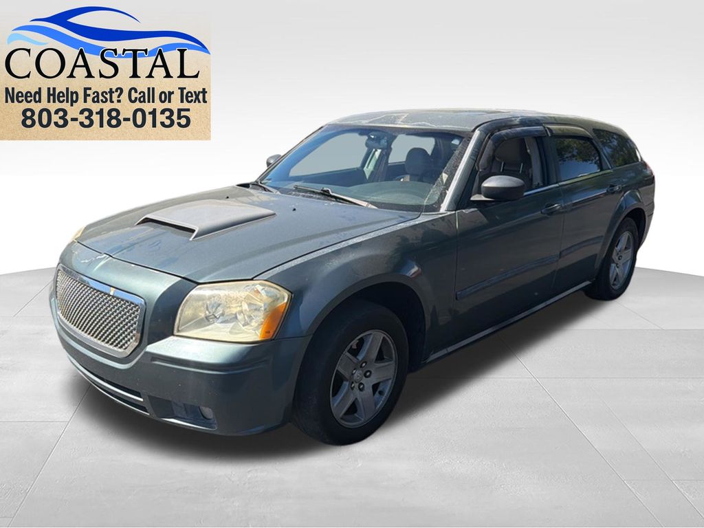 2005 Dodge Magnum's photo