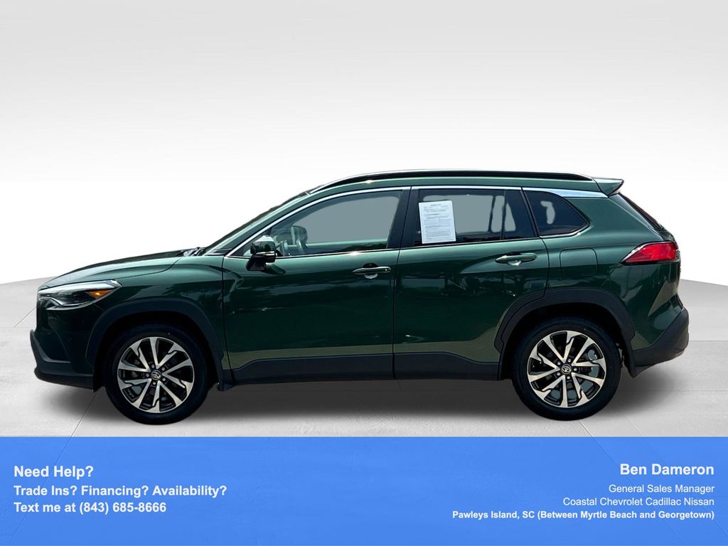 2023 Toyota Corolla Cross XLE - Photo 14