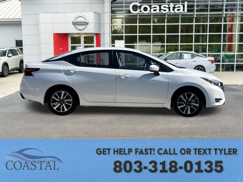 2025 Nissan Versa SV photo 4