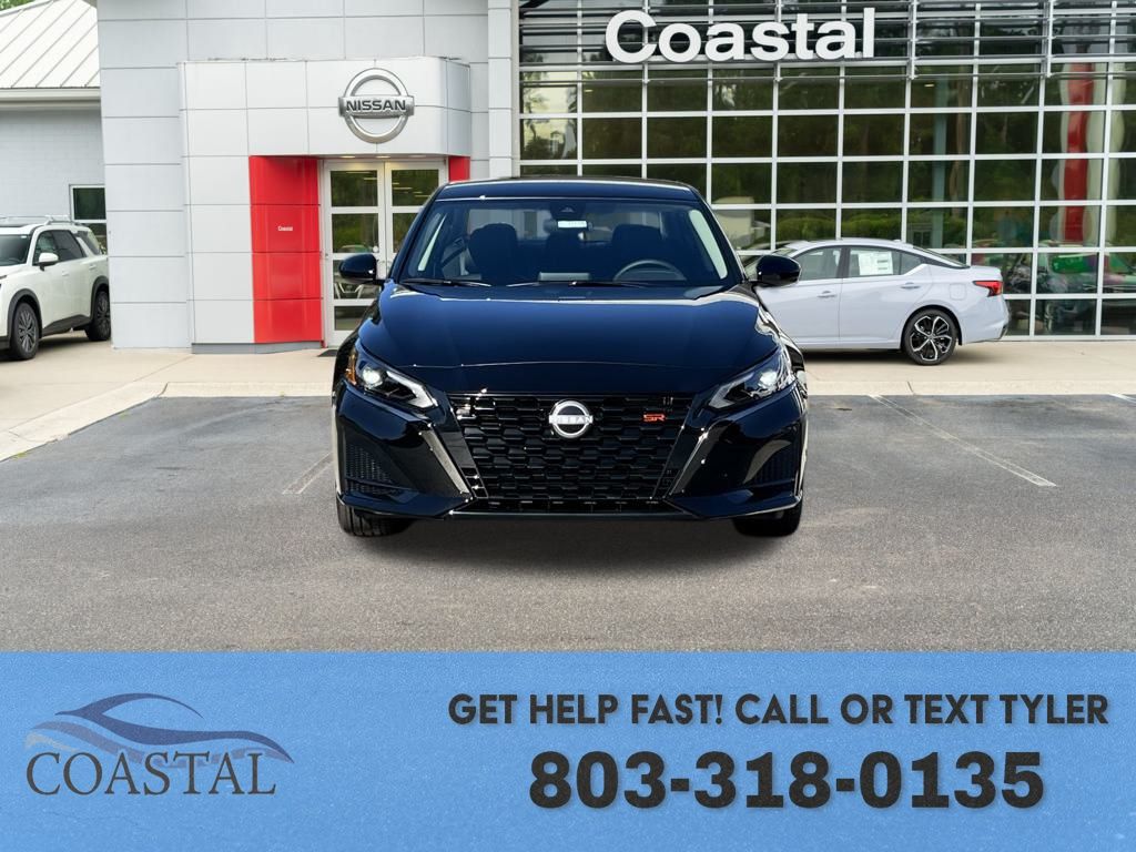 2025 Nissan Altima SR photo 2