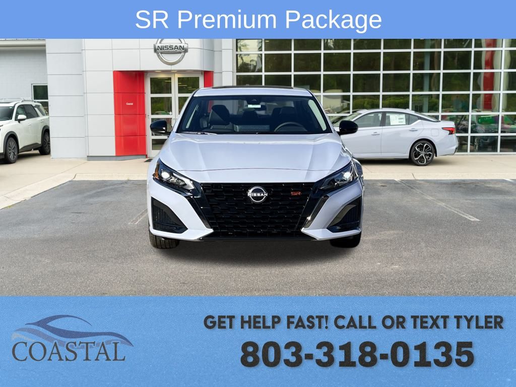 2025 Nissan Altima SR photo 2